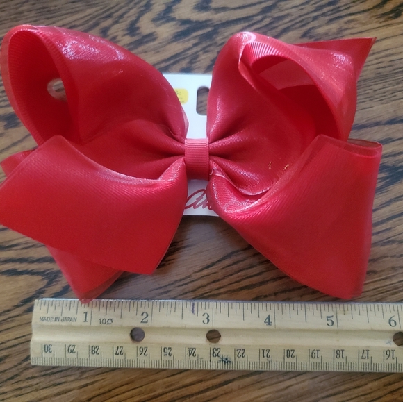 Four clip hairbows. Green,Lt. Teal, Black and Red. - Picture 4 of 6